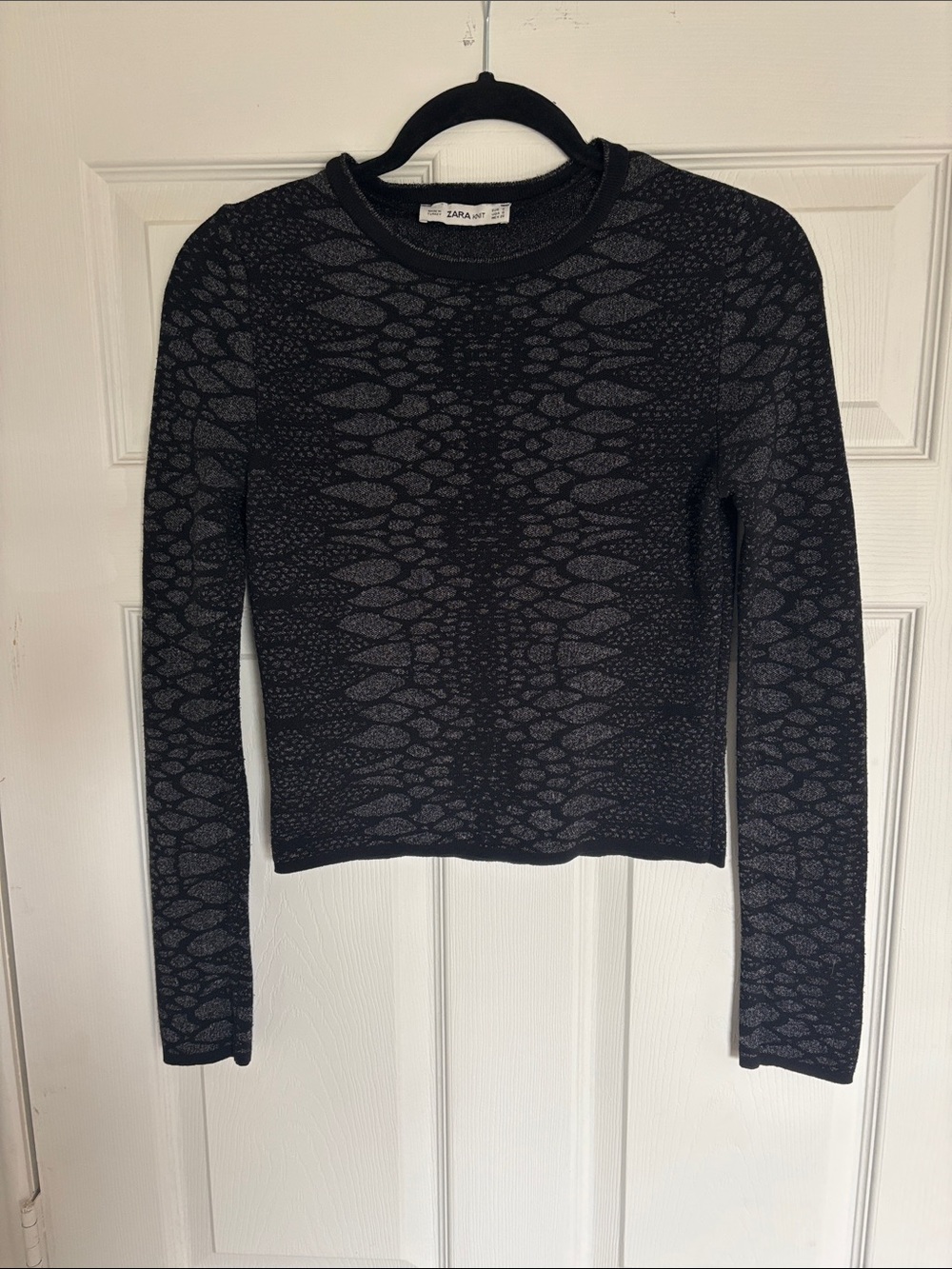 Zara Knit Black Snakeskin Semi Cropped Sweater